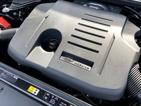 New 2026 Land Rover Range Rover Sport SE image 15