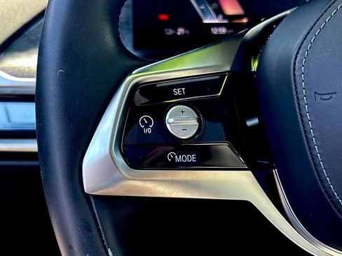 Used 2024 BMW i7 xDrive60 image 19