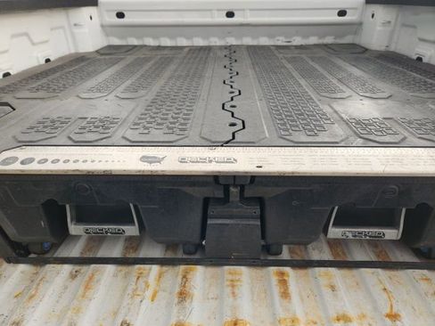 Used 2022 Chevrolet Silverado 1500 LT image 32