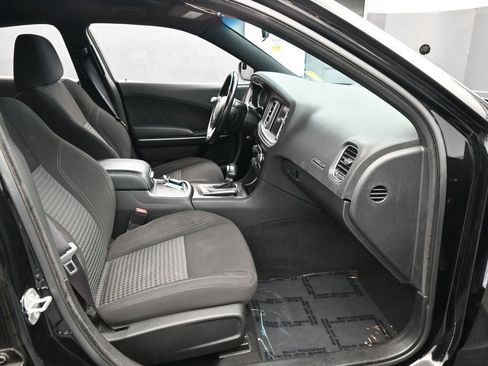 Used 2023 Dodge Charger SXT RWD image 36