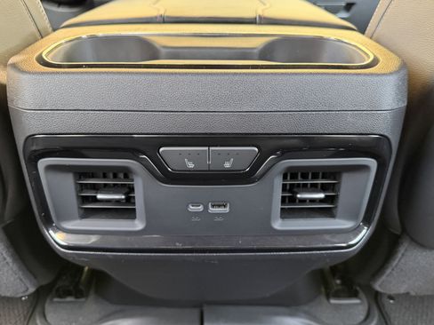 Used 2024 GMC Sierra 1500 AT4X image 28