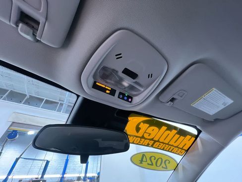Used 2024 Chevrolet Trax LS w/ LS Convenience Package FWD image 32
