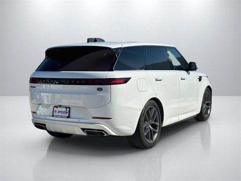 Used 2023 Land Rover Range Rover Sport SE Dynamic image 5