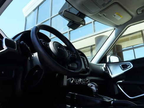 Used 2023 Kia Soul LX w/ Option Group 015 image 39