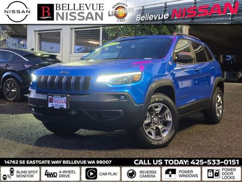 Used 2019 Jeep Cherokee Trailhawk AWD/4WD image 1