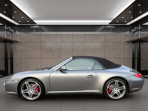 Used 2010 Porsche 911 Carrera 4S image 19