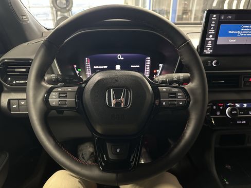 New 2026 Honda Pilot Black Edition image 9