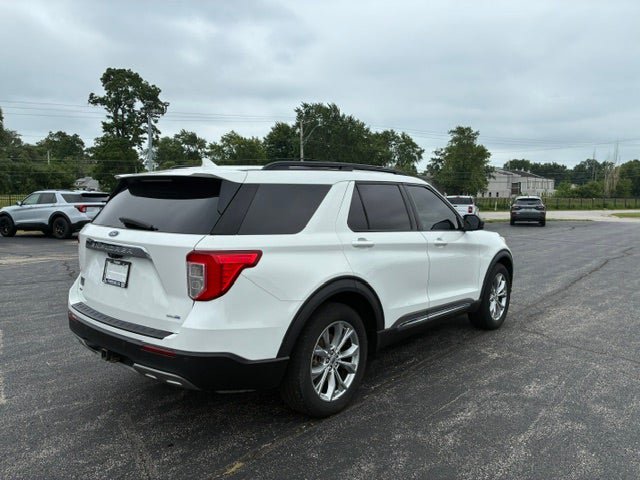 Used 2020 Ford Explorer XLT w/ Equipment Group 202A AWD/4WD image 5
