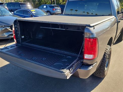 Used 2018 RAM 1500 Express image 9