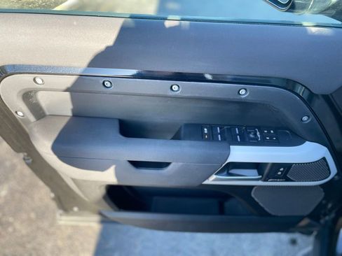 Used 2023 Land Rover Defender 110 S image 15