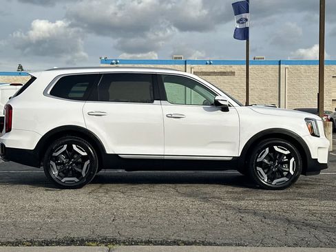 Used 2023 Kia Telluride S w/ S Sunroof Package image 8