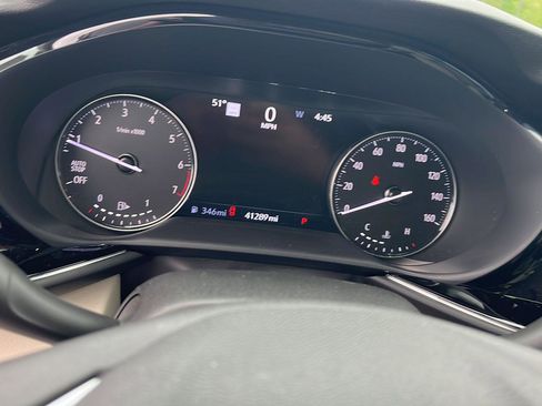 Used 2022 Buick Envision Avenir w/ Technology Package II FWD image 9