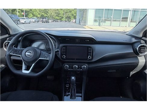 Used 2024 Nissan Kicks SV FWD image 10