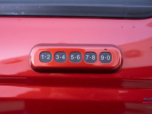 Certified 2023 Ford Bronco Wildtrak image 8