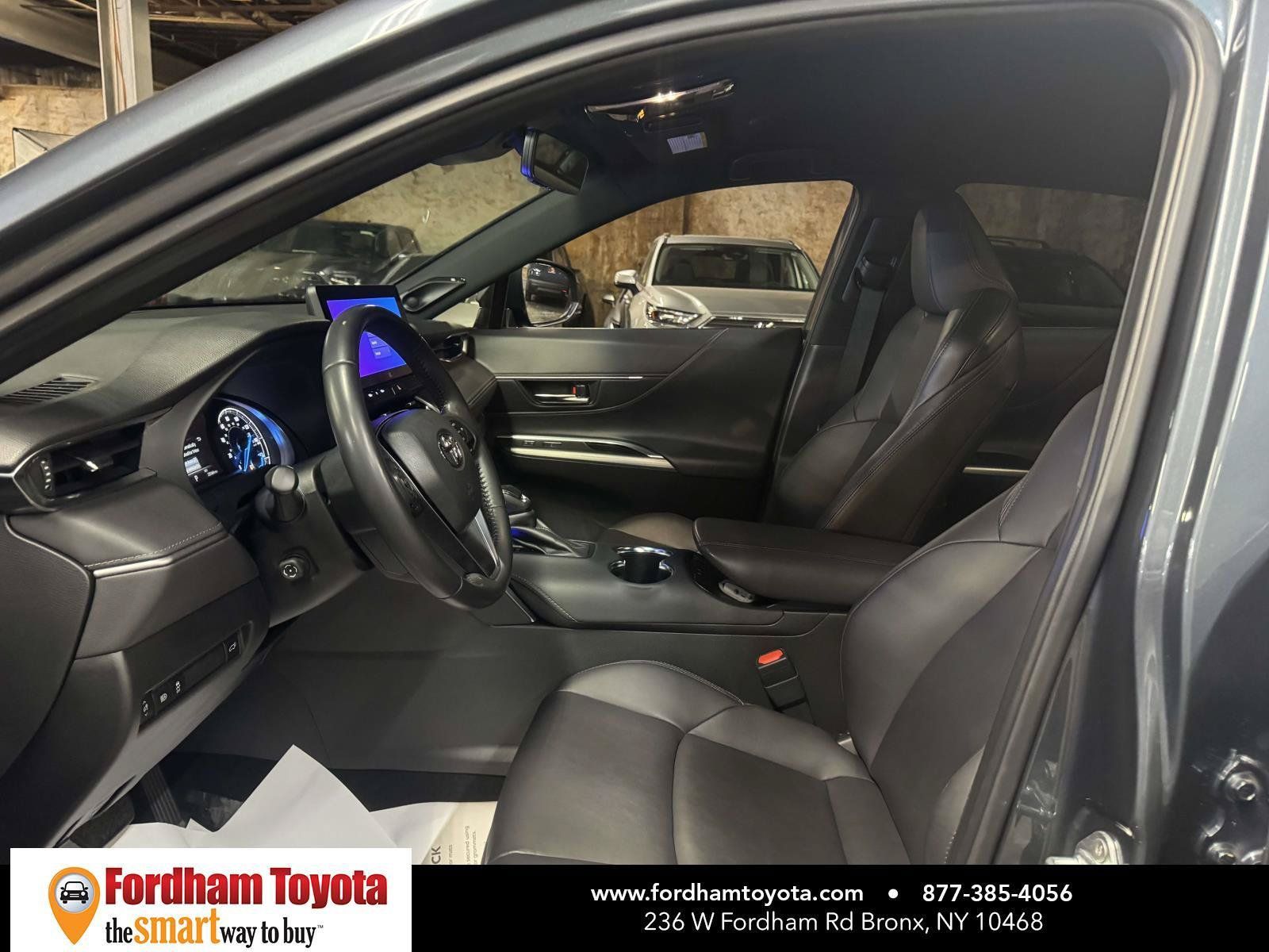 Used 2023 Toyota Venza XLE AWD/4WD image 18