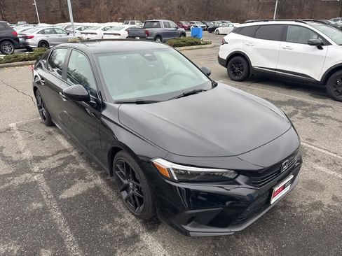 Used 2023 Honda Civic Sport image 8