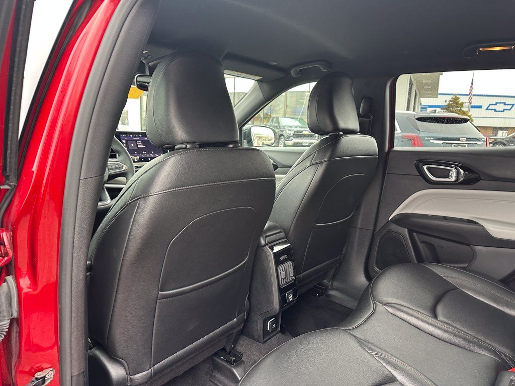 Used 2024 Jeep Compass Limited AWD/4WD image 10