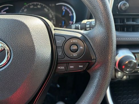 Certified 2025 Toyota RAV4 XLE image 20