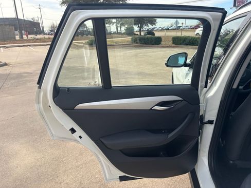 Used 2015 BMW X1 xDrive28i image 22