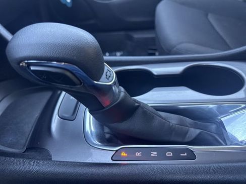 Certified 2022 Chevrolet Malibu LS image 17