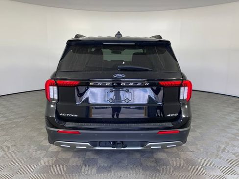 Used 2025 Ford Explorer Active w/ Active Comfort Package AWD/4WD image 14