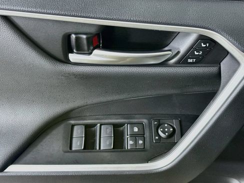 Certified 2025 Toyota RAV4 Limited w/ Advanced Technology Package AWD/4WD image 24
