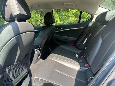 Used 2026 Genesis G70 2.5T RWD image 6