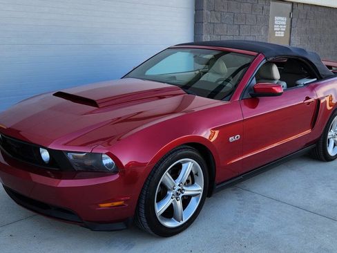 Used 2011 Ford Mustang GT Premium image 20