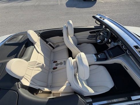 Used 2025 Mercedes-Benz CLE 300 4MATIC Cabriolet image 9