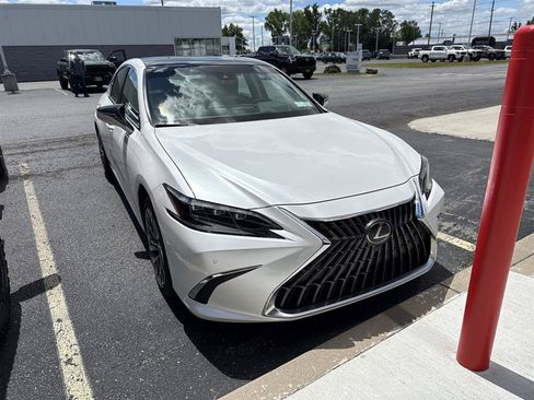 Used 2024 Lexus ES 350 Ultra Luxury FWD image 2