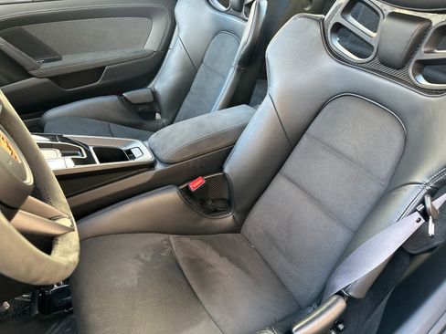 Used 2025 Porsche 911 Carrera GTS image 12