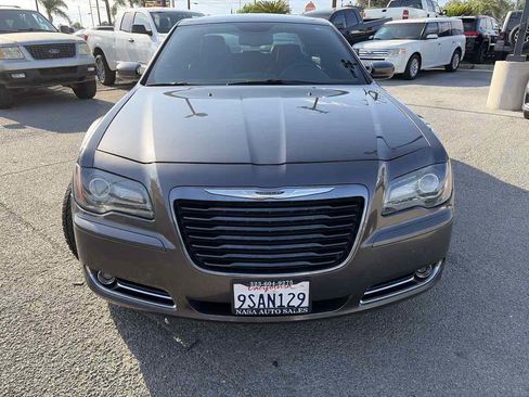Used 2014 Chrysler 300 S RWD image 5