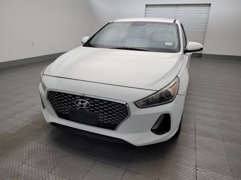 Used 2019 Hyundai Elantra GT FWD image 15