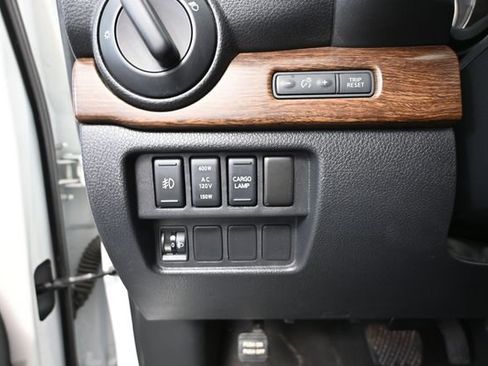 Used 2017 Nissan Titan Platinum Reserve AWD/4WD image 25