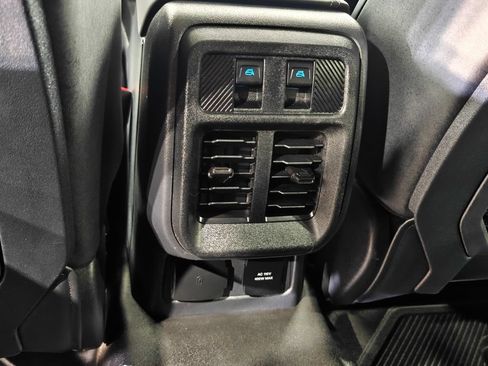 Used 2026 Ford Bronco Badlands w/ Sasquatch Package AWD/4WD image 29
