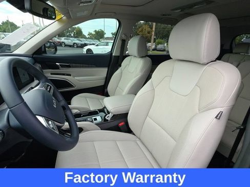 Used 2024 Kia Telluride SX w/ Towing Package FWD image 6