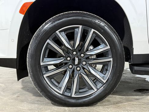 Certified 2023 Cadillac Escalade ESV Sport Platinum image 11