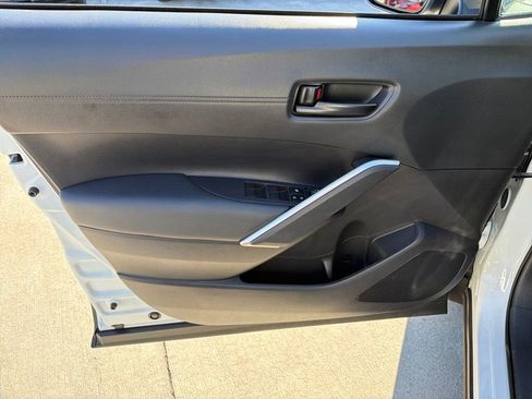 Used 2023 Toyota Corolla Cross LE image 15