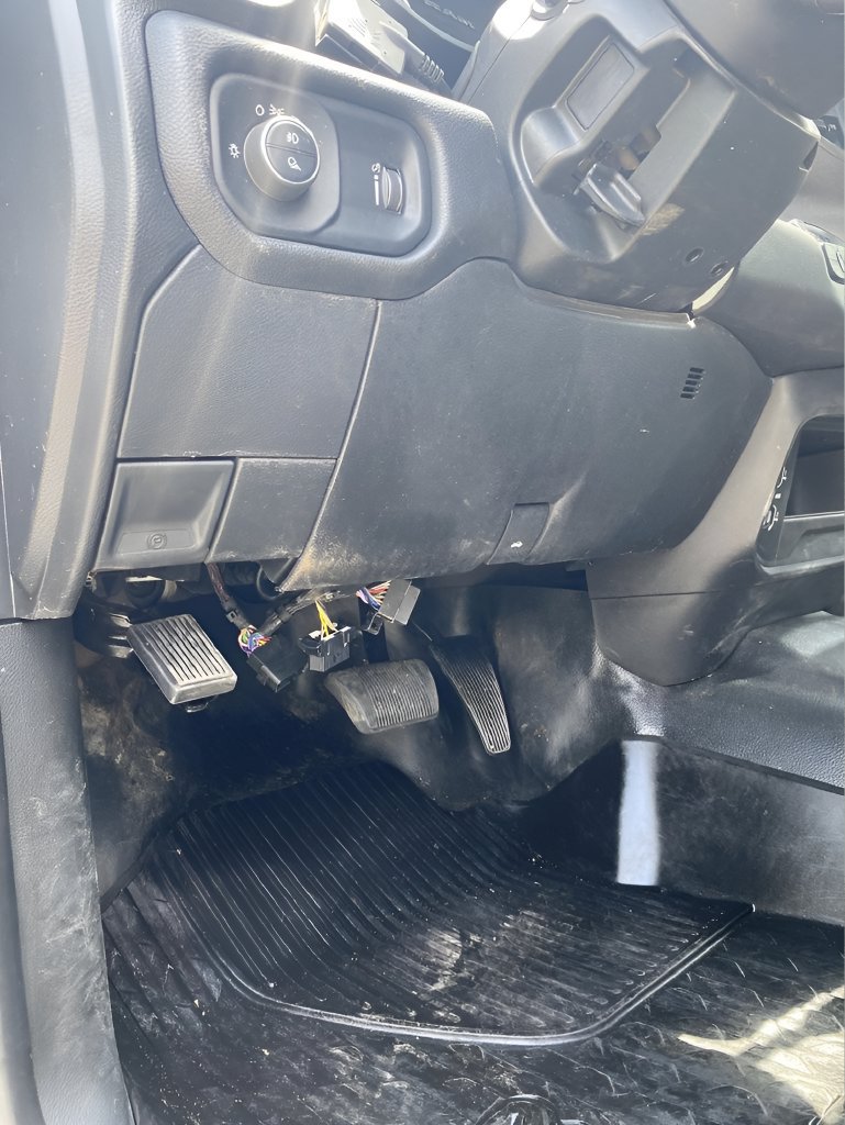Used 2024 RAM 5500 Tradesman w/ Chrome Appearance Group AWD/4WD image 12