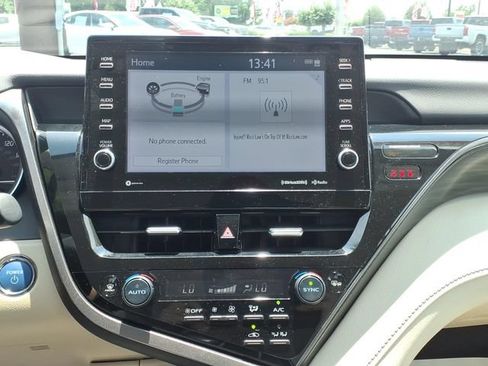 Used 2023 Toyota Camry XLE w/ Protection Package (Q2) (TMS) FWD image 10