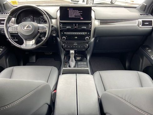 Used 2023 Lexus GX 460 Premium w/ Premium Plus Package image 10