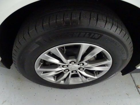 Used 2022 Cadillac XT5 Premium Luxury image 27