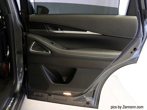 Used 2023 INFINITI QX60 Sensory w/ Cargo Package image 31