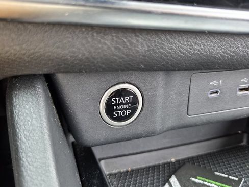 Used 2023 Nissan Rogue S FWD image 23