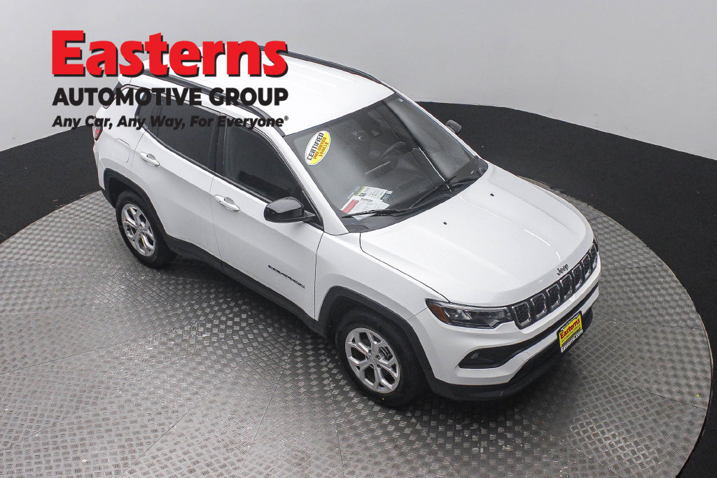 Used 2024 Jeep Compass Latitude AWD/4WD image 5