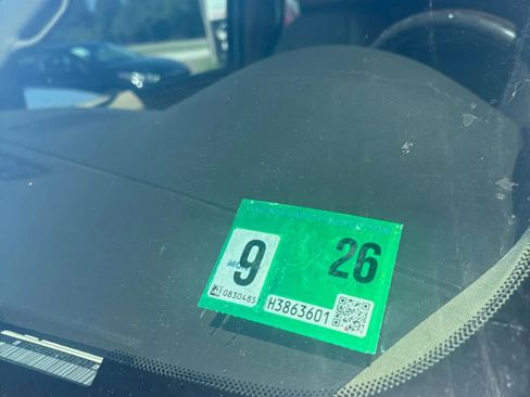 Used 2013 Cadillac Escalade ESV Premium image 50