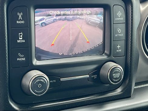Used 2021 Jeep Wrangler Unlimited Sport AWD/4WD image 16
