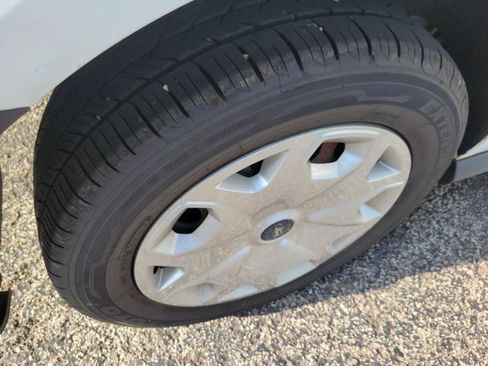 Used 2016 Ford Transit Connect XL image 11