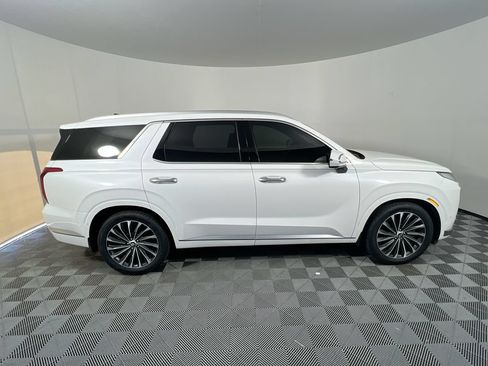 Used 2023 Hyundai Palisade Calligraphy w/ Cargo Package AWD/4WD image 2