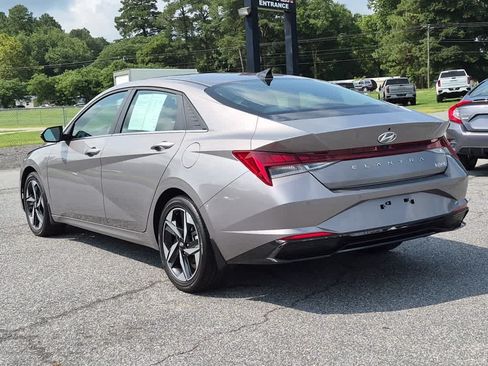 Used 2023 Hyundai Elantra Limited FWD image 6